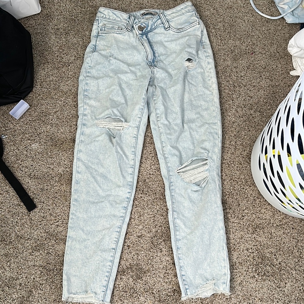 Cross Button High Rise Mom Jean